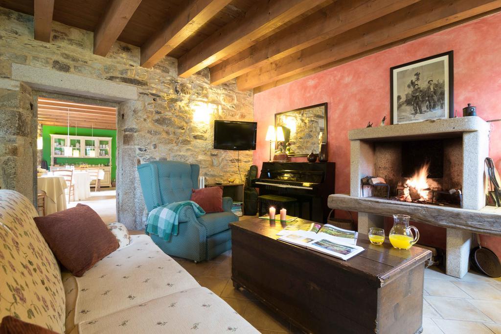 Casa Rural Grana Da Acea Monfero ภายนอก รูปภาพ